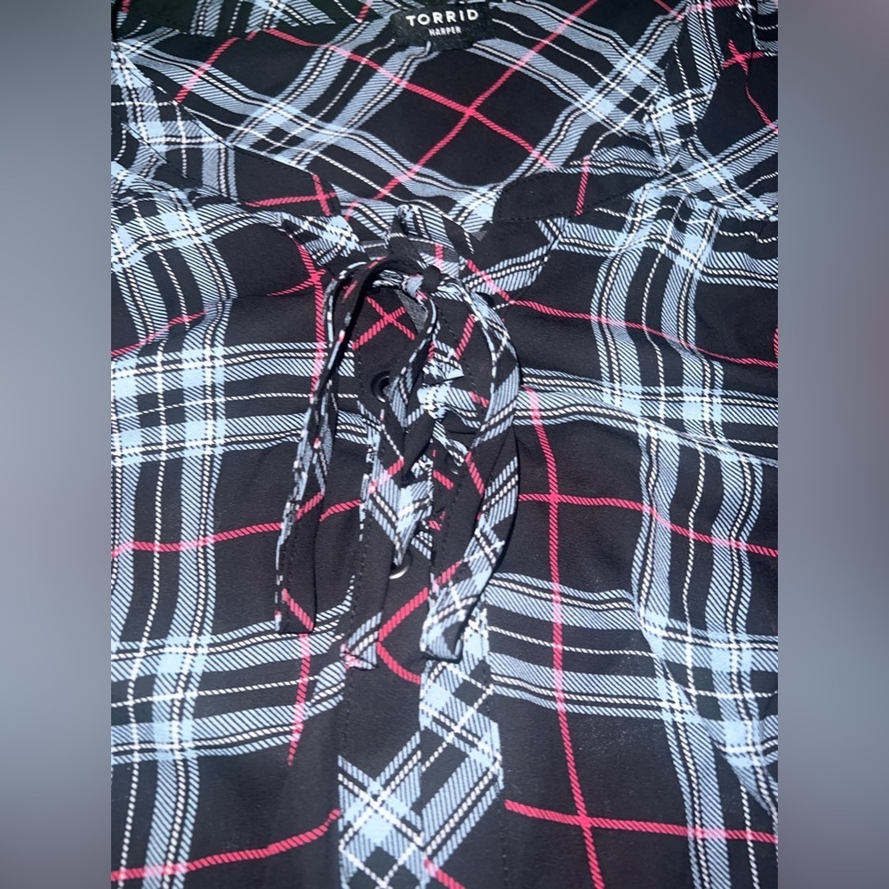 Torrid Harper Plaid Blouse - Black, White, Blue, Red size 3 - Picture 3 of 6